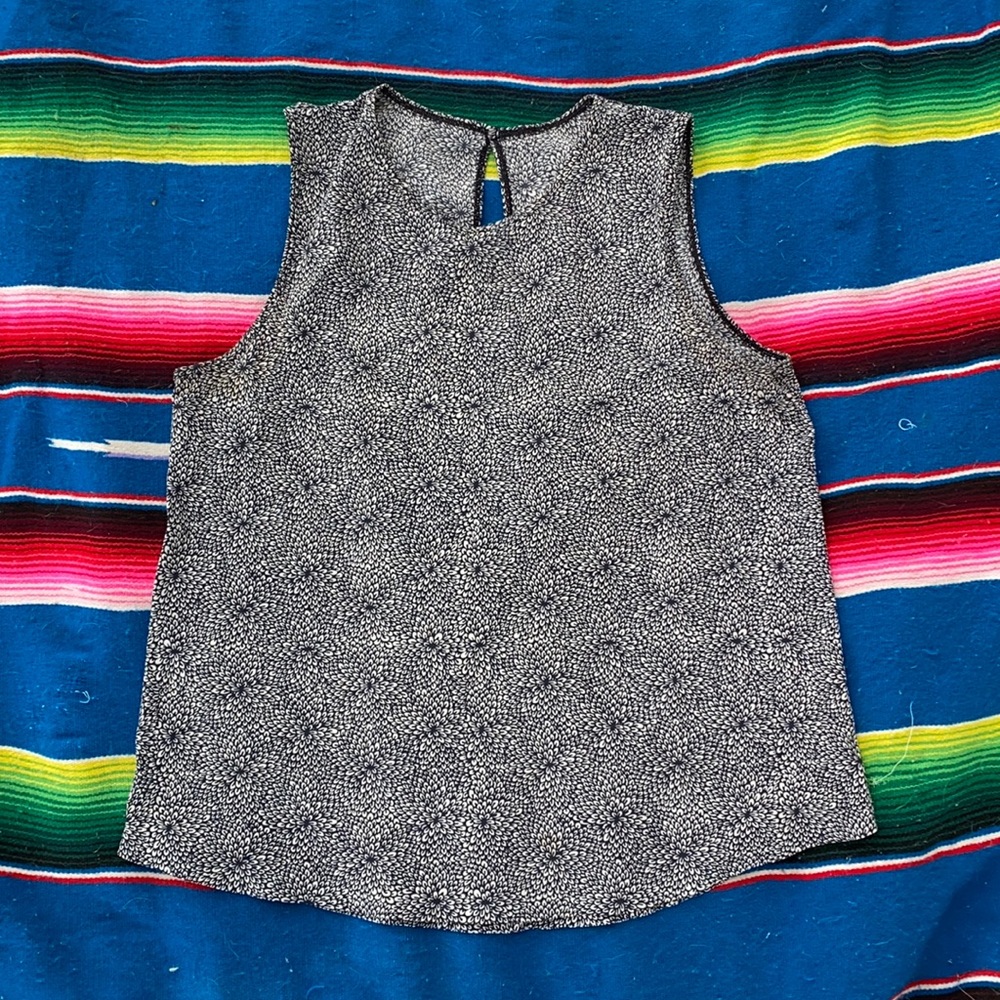 Lululemon top “street wear “
